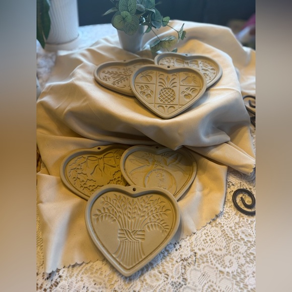 The Pampered Chef Other - Pampered Chef Hospitality Heart Stoneware Ornament Set of 6 Vintage